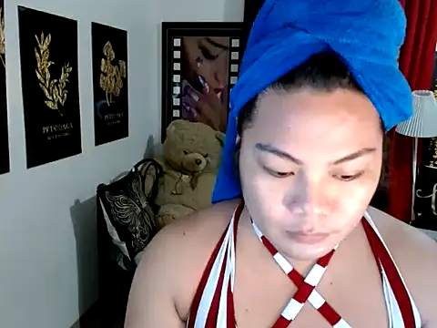Snapshot of TSbrianaHugeCock chatting on April 18, 1:59 pm TSbrianaHugeCock online show from April 18, 1:59 pm