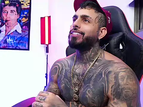 logan hugh8 online show from November 6, 4:13 am