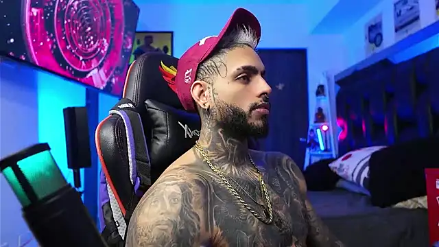 logan hugh8 online show from February 4, 1:00 am