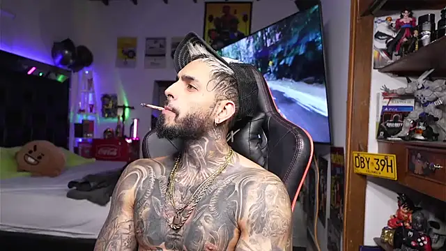 logan hugh8 online show from March 24, 6:40 am