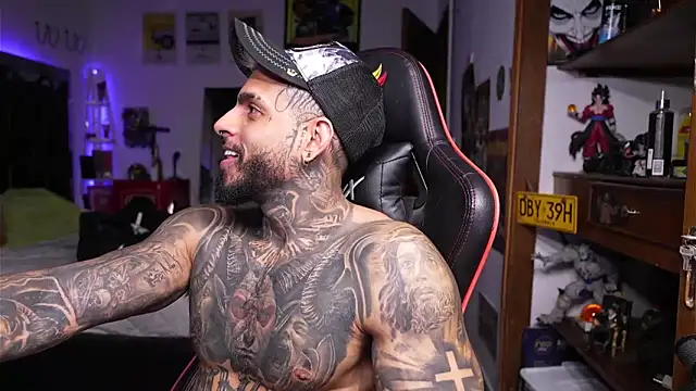 logan hugh8 online show from April 23, 2:46 am