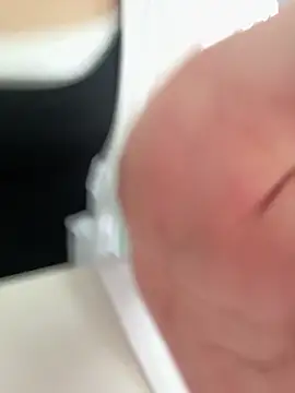 luluya1314 online show from April 15, 7:04 am