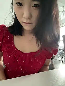 Snapshot of luluya1314 chatting on May 21, 10:11 am luluya1314 online show from May 21, 10:11 am