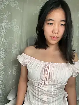 Snapshot of luluya1314 chatting on July 9, 10:08 am luluya1314 online show from July 9, 10:08 am