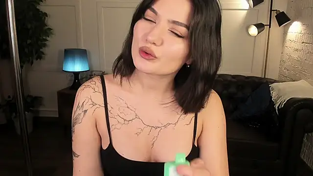 Dark Moni online show from October 14, 3:07 am