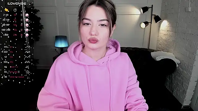 Dark Moni online show from November 8, 2:45 am