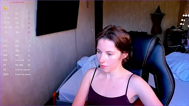 Agata in Wonderland online show from September 23, 1:14 pm