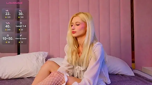 Monica Leen online show from October 1, 6:30 am