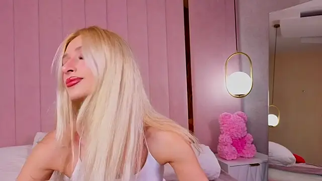 Monica Leen online show from October 8, 6:33 am