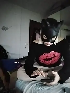 Snapshot of SweetSun69 chatting on February 14, 5:32 pm SweetSun69 online show from February 14, 5:32 pm