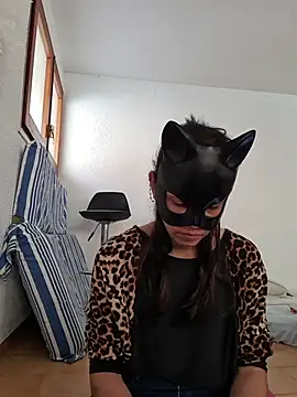 Snapshot of SweetSun69 chatting on April 6, 1:23 pm SweetSun69 online show from April 6, 1:23 pm