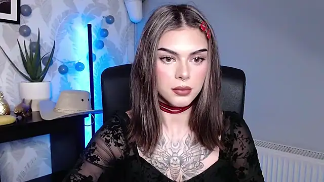 Snapshot of Nova_SIN chatting on October 13, 10:48 am Nova SIN online show from October 13, 10:48 am