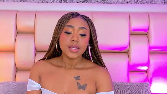 AngelaRoberts online show from March 10, 8:25 pm