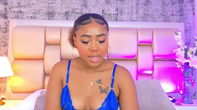 AngelaRoberts online show from March 30, 8:43 pm