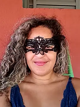 Snapshot of RaphinhaSanches chatting on November 13, 1:21 pm RaphinhaSanches online show from November 13, 1:21 pm