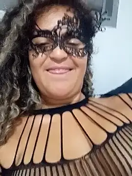 Snapshot of RaphinhaSanches chatting on December 16, 2:33 pm RaphinhaSanches online show from December 16, 2:33 pm