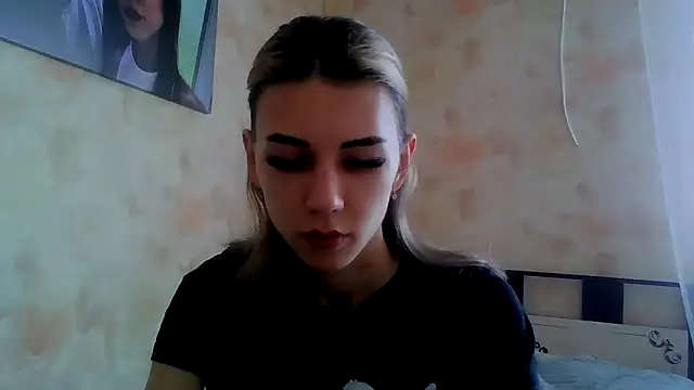 Snapshot of Crazy_Empresis chatting on April 3, 5:27 am Crazy Empresis online show from April 3, 5:27 am