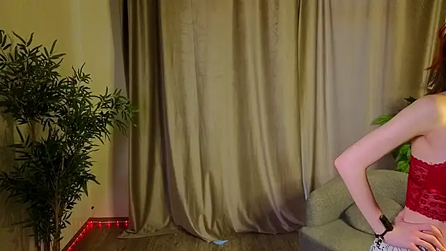 TiannaBorlace online show from March 24, 1:10 am