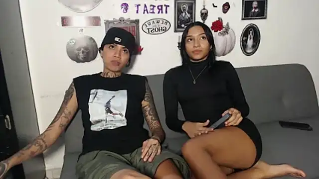 ParisAndVi online show from October 26, 2:50 am