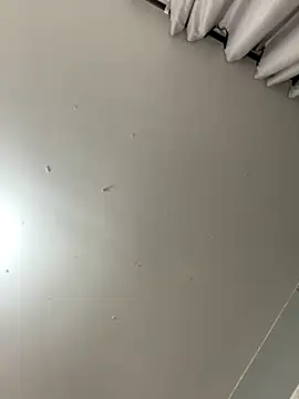 Aliciawhitee online show from October 13, 12:10 am