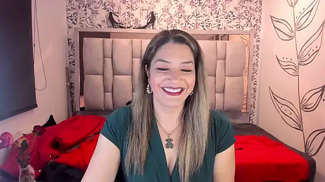 Snapshot of Chanel__Rose__ chatting on September 21, 4:36 am Chanel Rose online show from September 21, 4:36 am