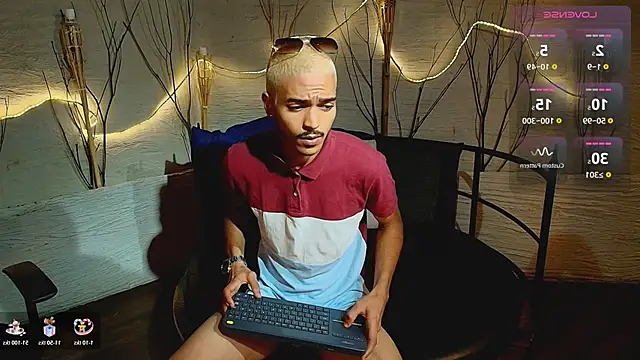 MarcusRain  online show from December 1, 3:33 am