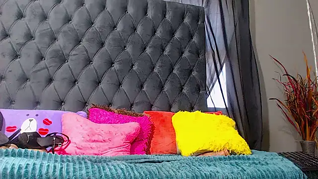 LoloQueen5 online show from January 7, 9:23 am