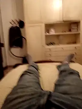 Snapshot of Empi19cm chatting on February 28, 4:52 pm Empi19cm online show from February 28, 4:52 pm