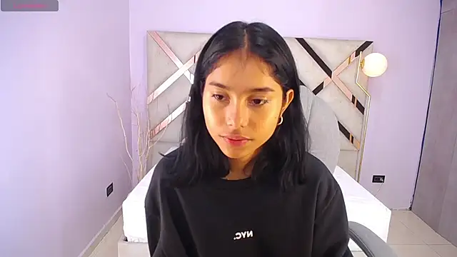 Snapshot of Milaa_Star_ chatting on February 15, 3:25 am Milaa Star online show from February 15, 3:25 am