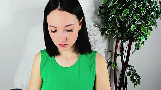 Snapshot of EileenMoores chatting on October 17, 12:08 pm EileenMoores online show from October 17, 12:08 pm