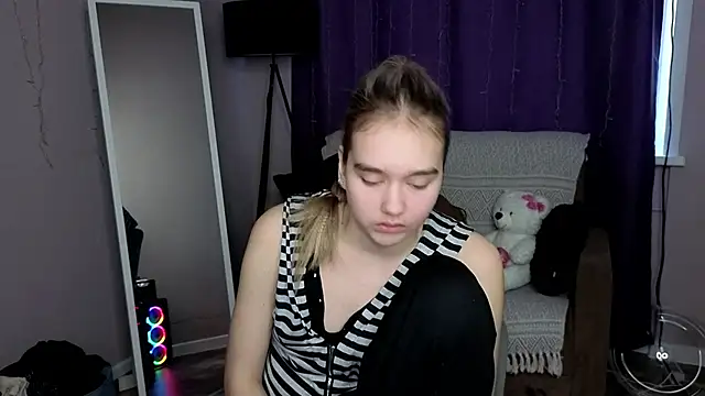 Snapshot of Vel1ka chatting on March 4, 1:17 pm Vel1ka online show from March 4, 1:17 pm