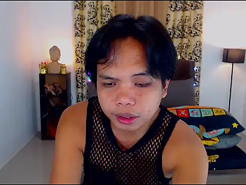 Snapshot of XExtraServiceManX chatting on September 9, 3:17 am XExtraServiceManX online show from September 9, 3:17 am