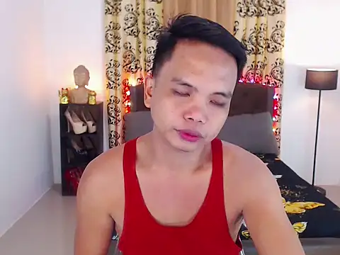 Snapshot of XExtraServiceManX chatting on September 20, 8:37 am XExtraServiceManX online show from September 20, 8:37 am