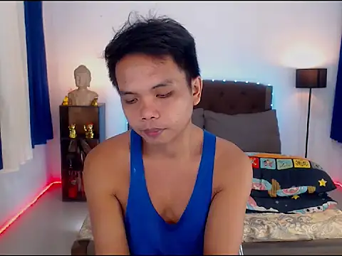 Snapshot of XExtraServiceManX chatting on October 26, 3:29 pm XExtraServiceManX online show from October 26, 3:29 pm