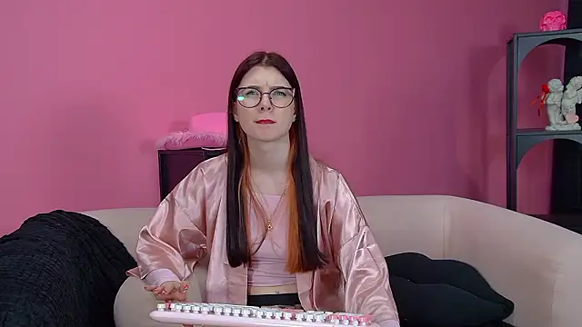 MelissaMays online show from March 16, 5:44 am