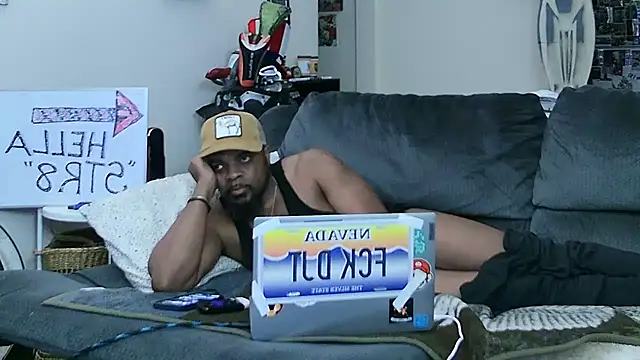 Str8ishVegasGuy online show from October 29, 1:30 am