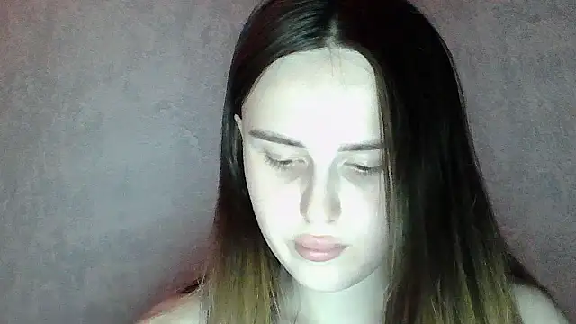 Snapshot of SweetLoraa chatting on July 8, 7:29 pm SweetLoraa online show from July 8, 7:29 pm