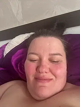 SunnyLeila2101 online show from April 4, 10:46 am