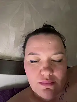 SunnyLeila2101 online show from April 16, 8:20 pm