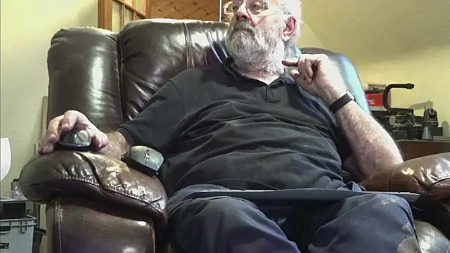 janzer13 online show from December 3, 3:21 pm