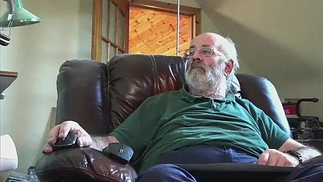 janzer13 online show from December 4, 1:53 pm