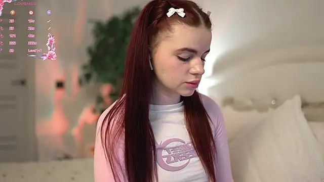 ambershoney online show from April 4, 6:05 pm