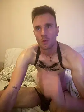 sexbooy27 online show from June 7, 6:44 pm