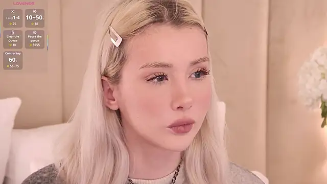 Nesolla online show from September 26, 9:30 pm