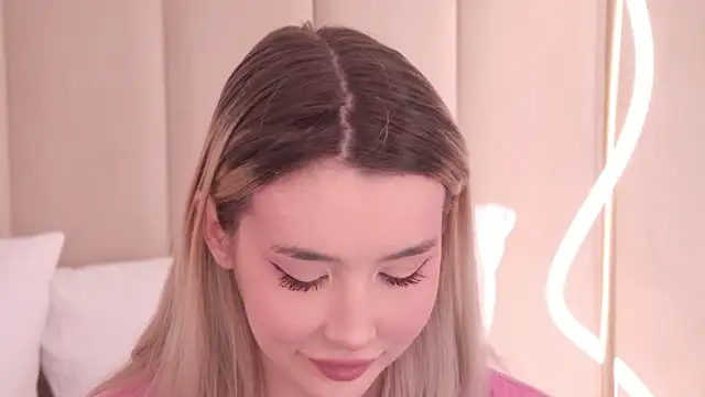 Nesolla online show from February 2, 7:23 pm