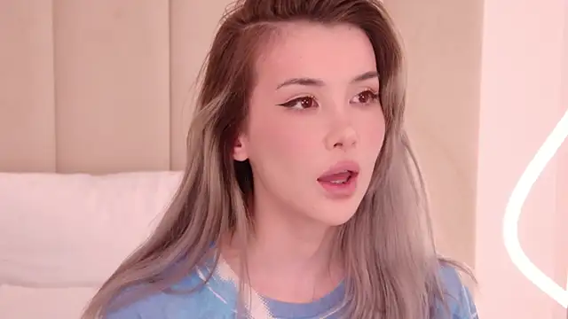 Nesolla online show from March 30, 9:10 am