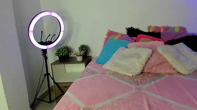 bell popperr  online show from January 14, 7:08 pm