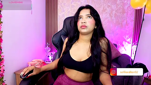 Snapshot of SophiaWalker_1 chatting on September 24, 11:57 am SophiaWalker 1 online show from September 24, 11:57 am