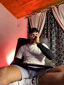 ArturoCardona  online show from October 1, 12:49 am