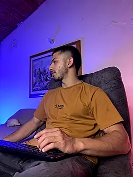 ArturoCardona  online show from November 27, 12:18 pm